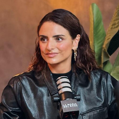 Aislinn Derbez